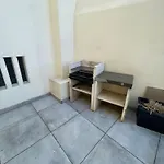 Lejlighed Vibrant Escape With Private Patio *