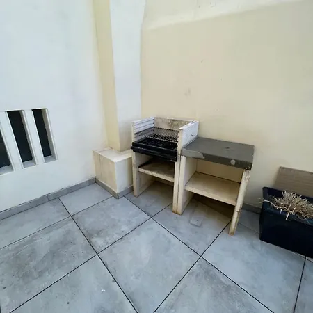 Appartement Vibrant Escape With Private Patio *