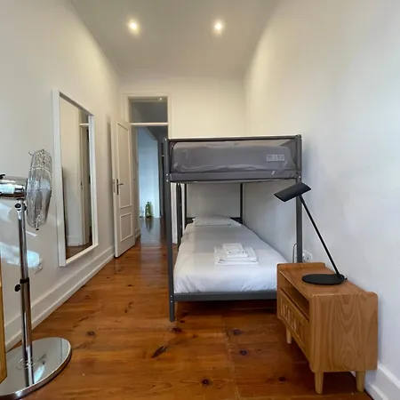 Vibrant Escape With Private Patio * Lisboa
