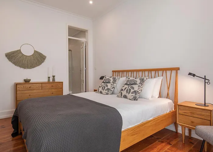 Apartmán Vibrant Escape With Private Patio