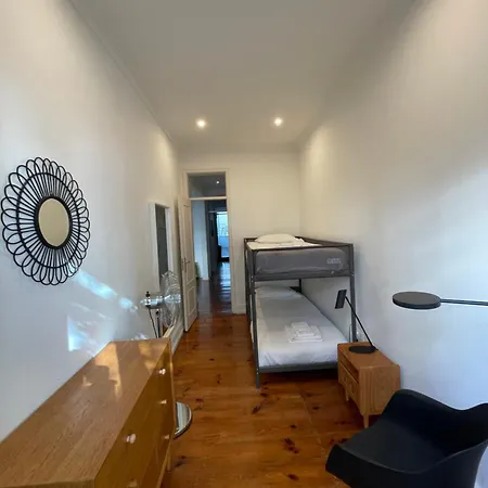 Vibrant Escape With Private Patio * Lisboa