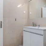 Vibrant Escape With Private Patio リスボン